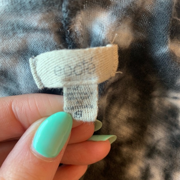 Cold Shoulder Tie Dye Tee - Picture 3 of 3